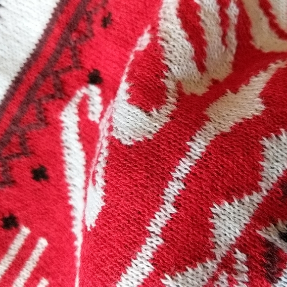 Sweater - Picture 4 of 4